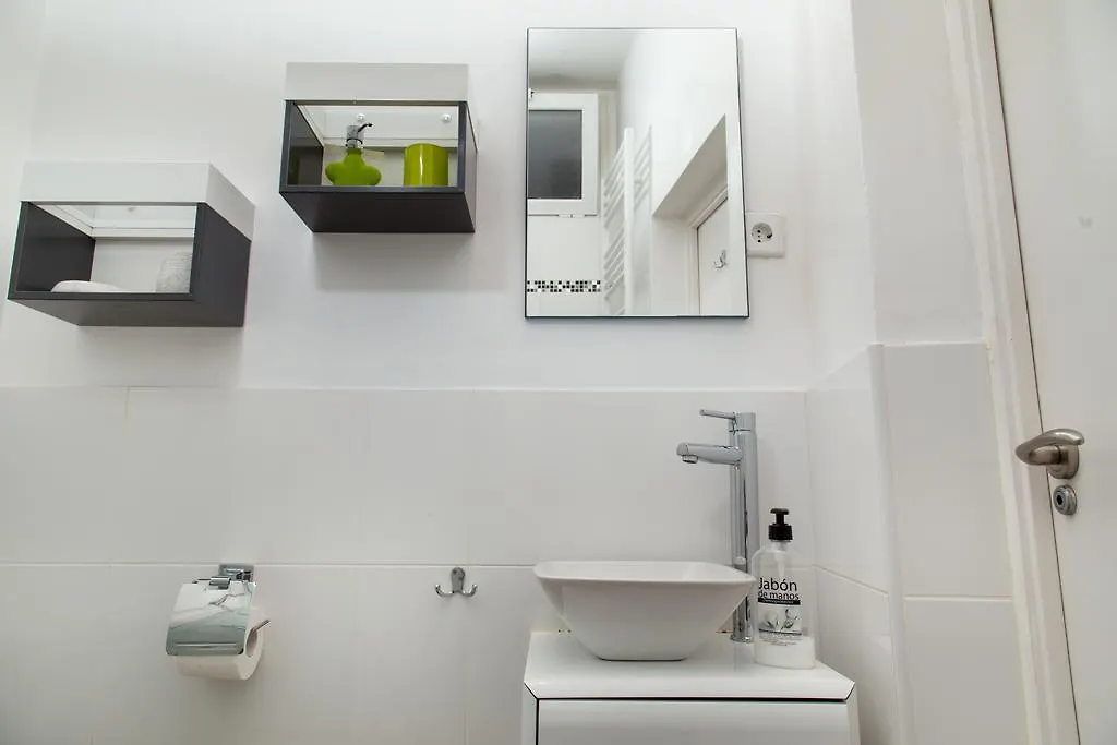 Sagrada Familia Apartment Barcelona Spain